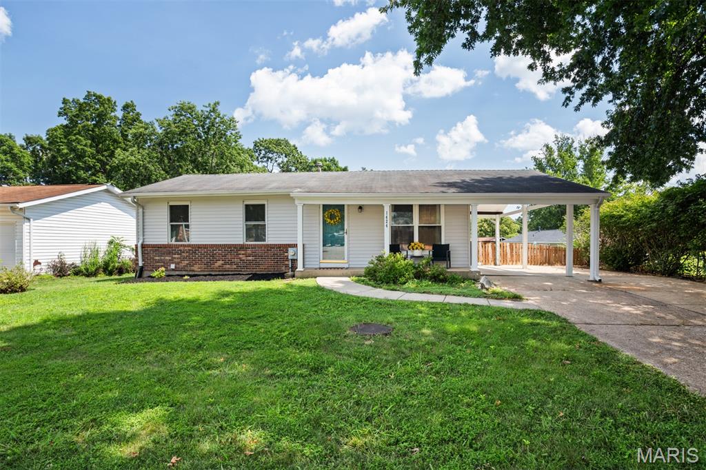1424 Twin Trails Drive, Fenton, MO, 63026 - 3 bed, 1 bath home for sale in Fenton, MO