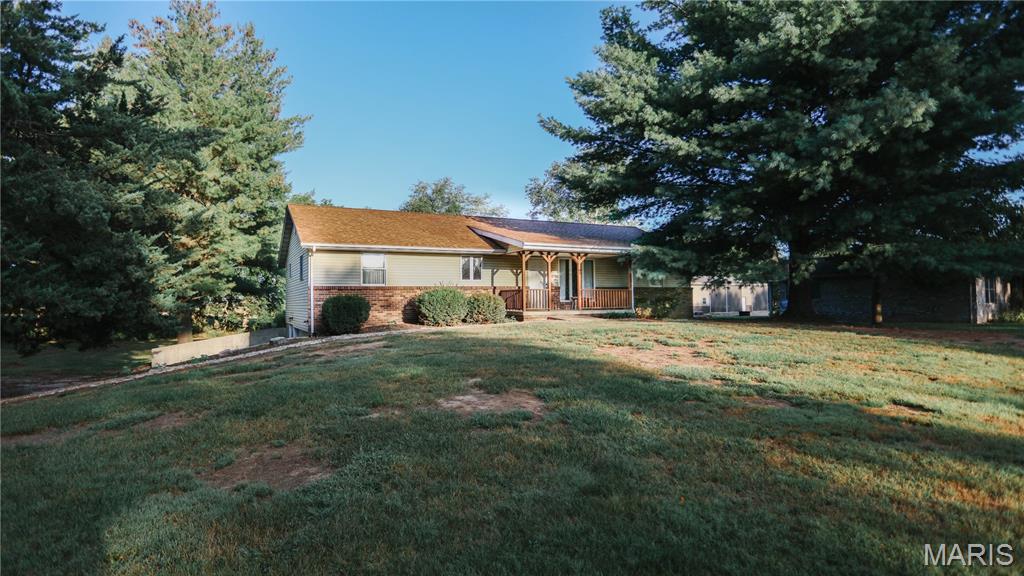 30 Hickory Street, Nashville, IL, 62263 - 3 bed, 2 bath home for sale in Nashville, MO