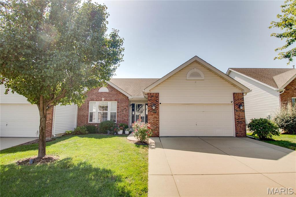 6814 Kensington Drive, Maryville, IL, 62062 - 3 bed, 3 bath home for sale in Maryville, MO