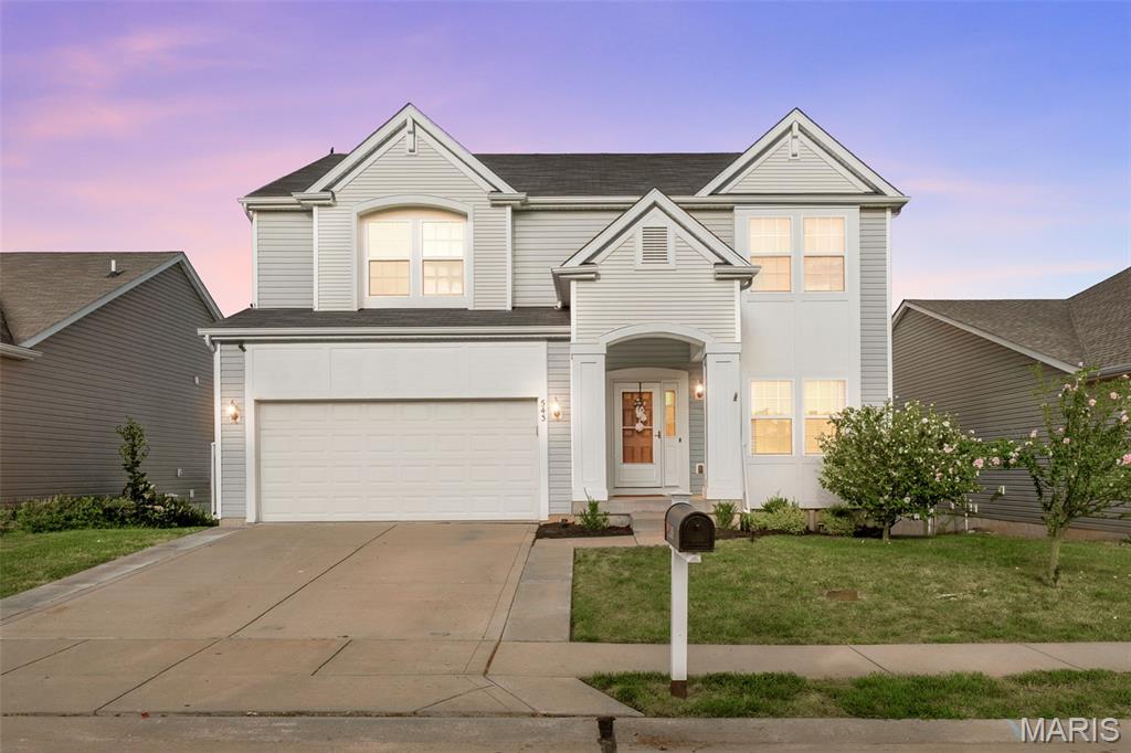 543 Country Chase Drive, O'Fallon, MO, 63367 - 4 bed, 3 bath home for sale in Lake St Louis, MO