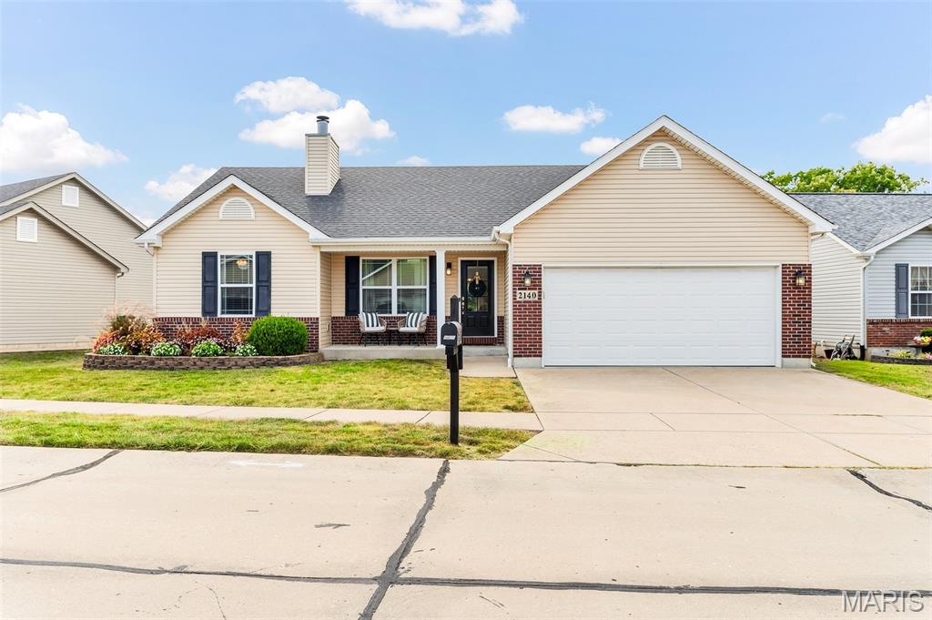 2140 Warwick Castle Drive, Unincorporated, MO, 63052 - 3 bed, 2 bath home for sale in Imperial, MO